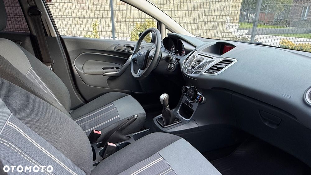 Ford Fiesta - 8