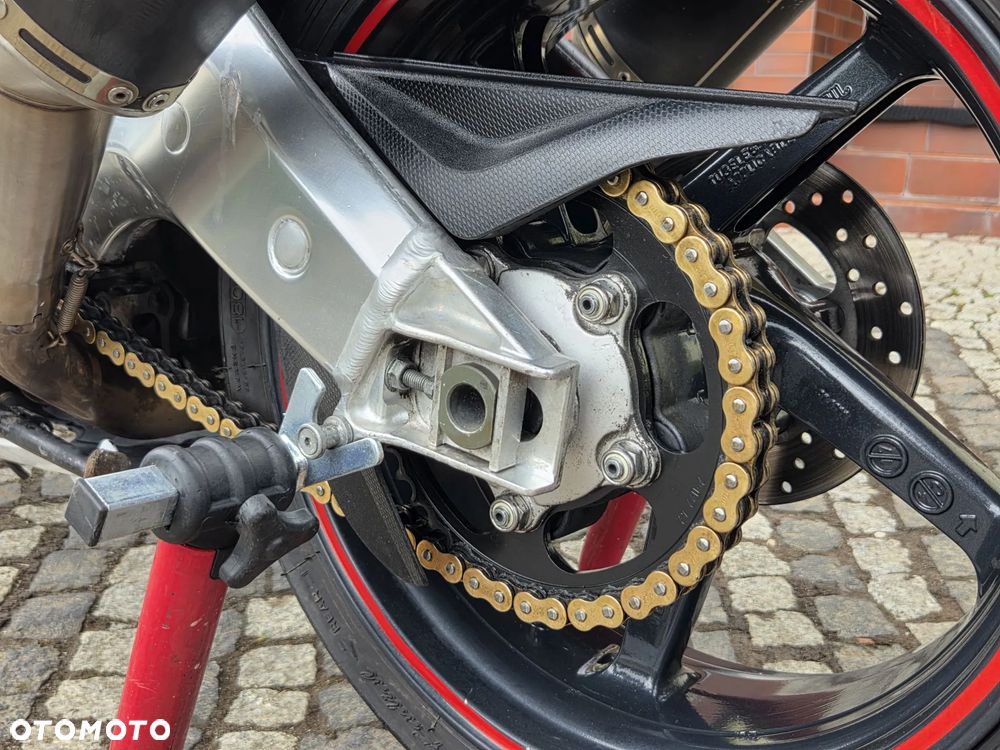 Aprilia RSV - 19