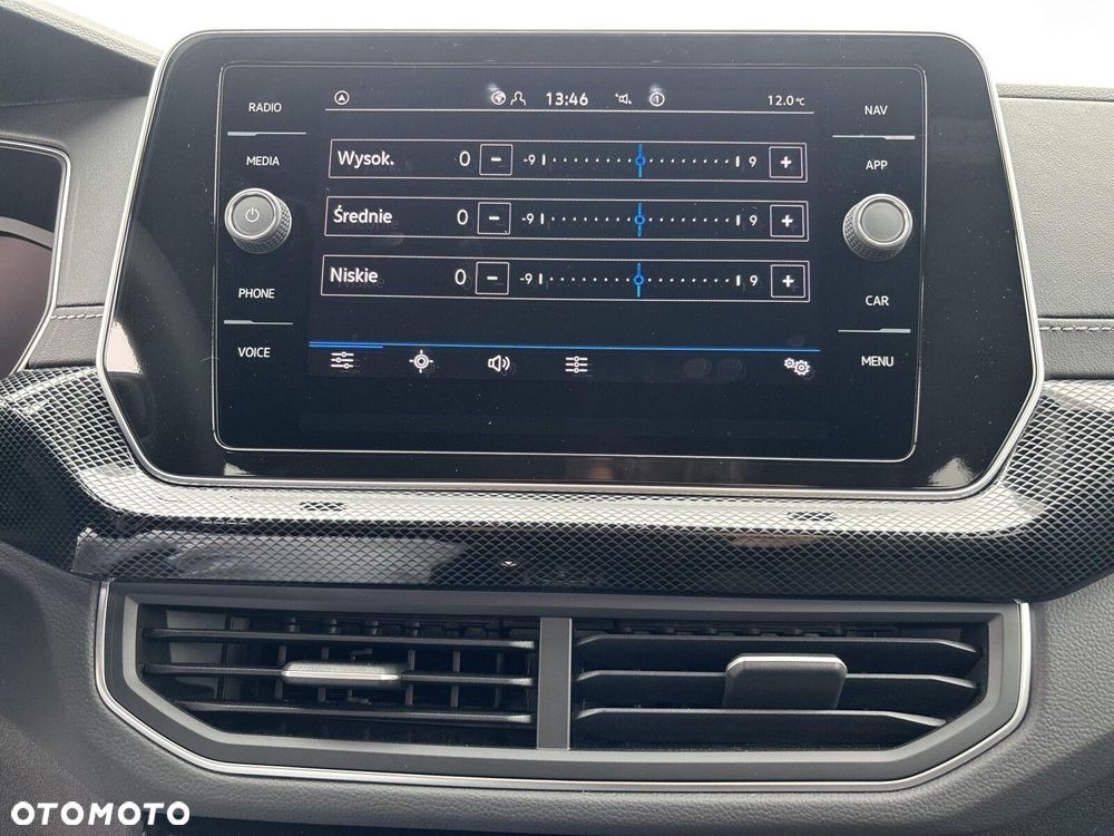 Volkswagen T-Cross - 39