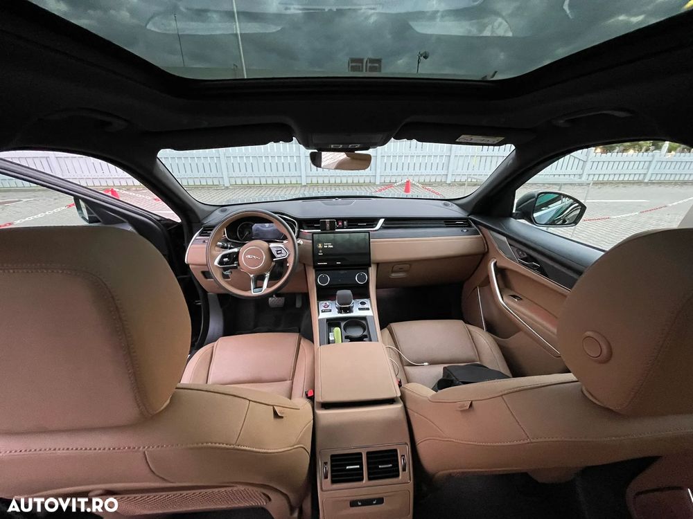 Jaguar F-Pace - 13