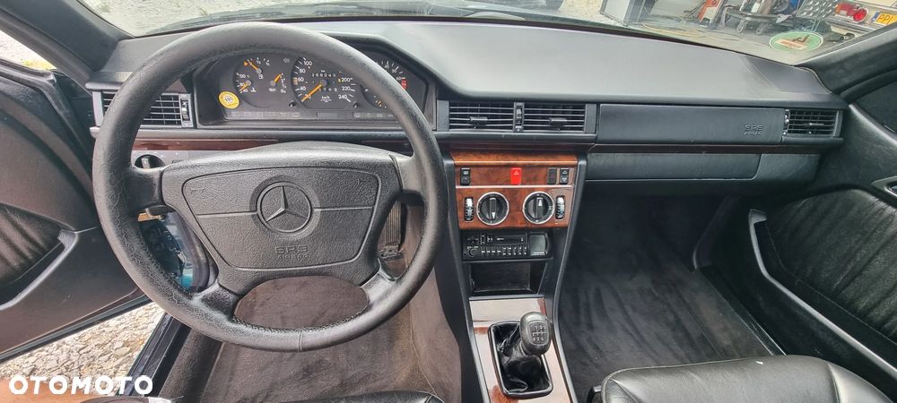 Mercedes-Benz W124 (1984-1993) - 10