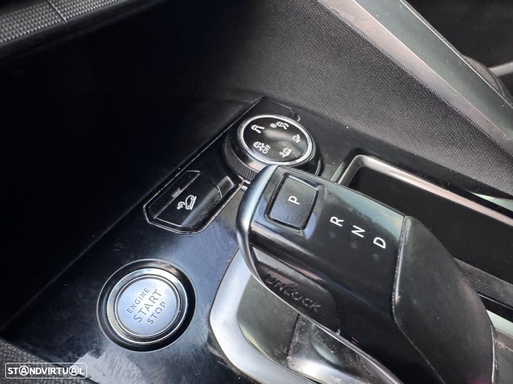 Peugeot 3008 1.2 PureTech Allure EAT8 - 11