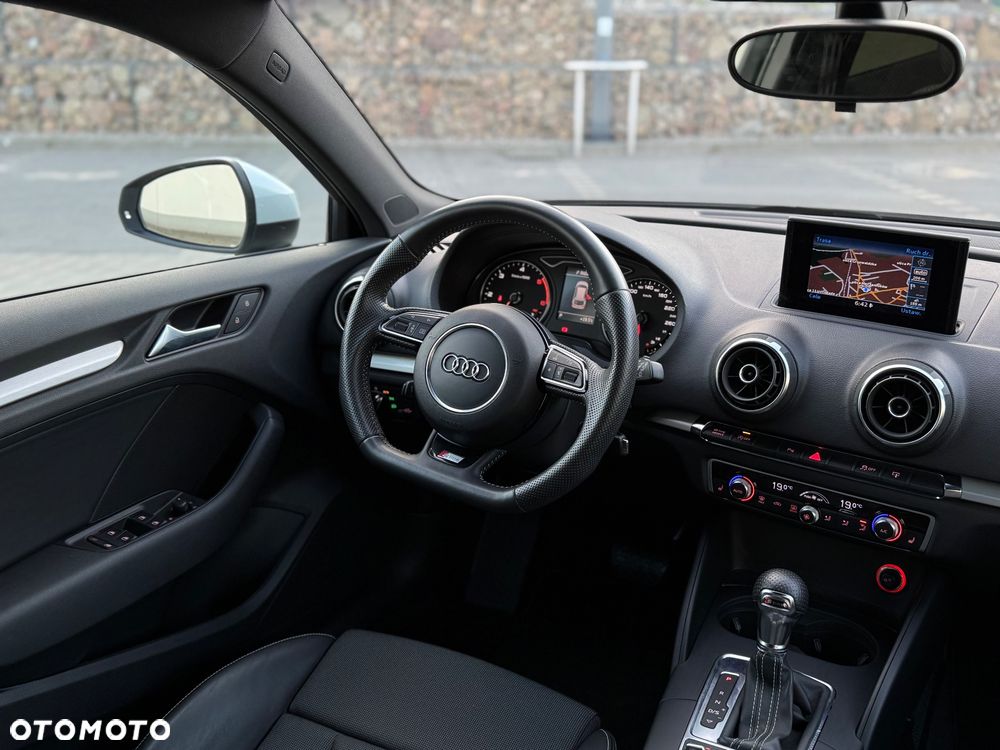 Audi A3 Sportback 2.0 TDI S tronic S line Sportpaket - 16