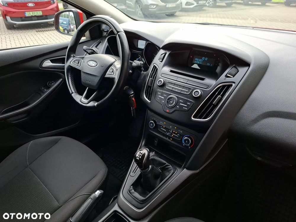 Ford Focus 1.6 Trend - 32