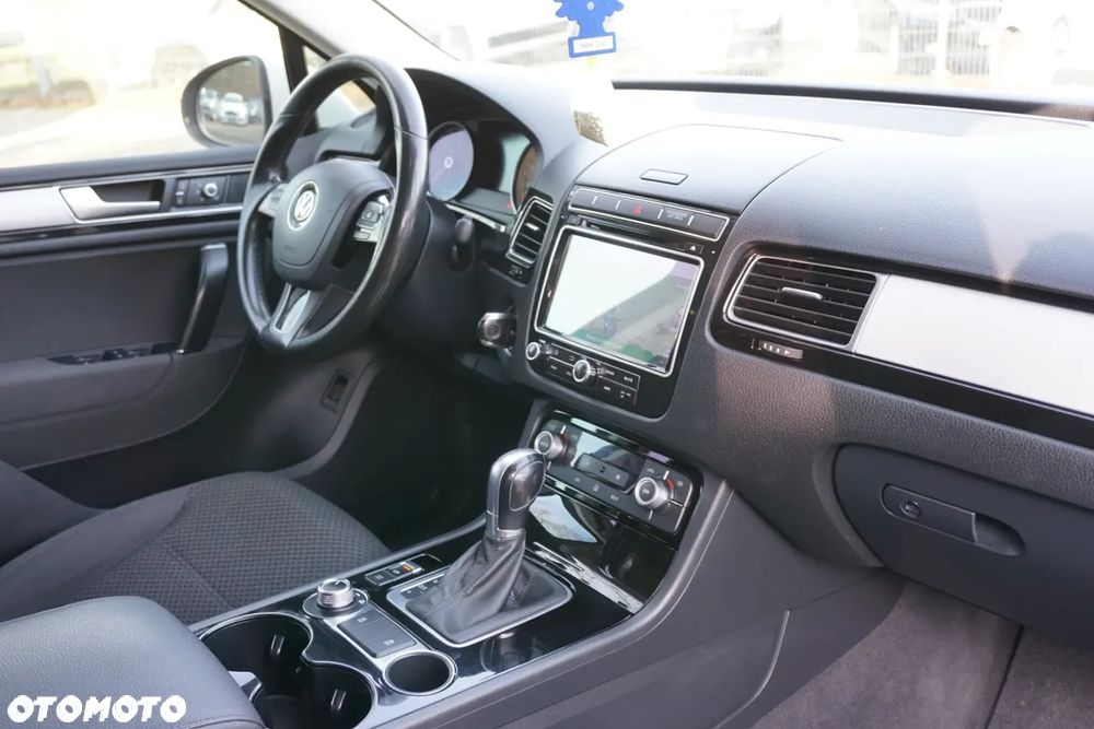 Volkswagen Touareg 3.0 V6 TDI SCR Blue Motion DPF Automatik - 18
