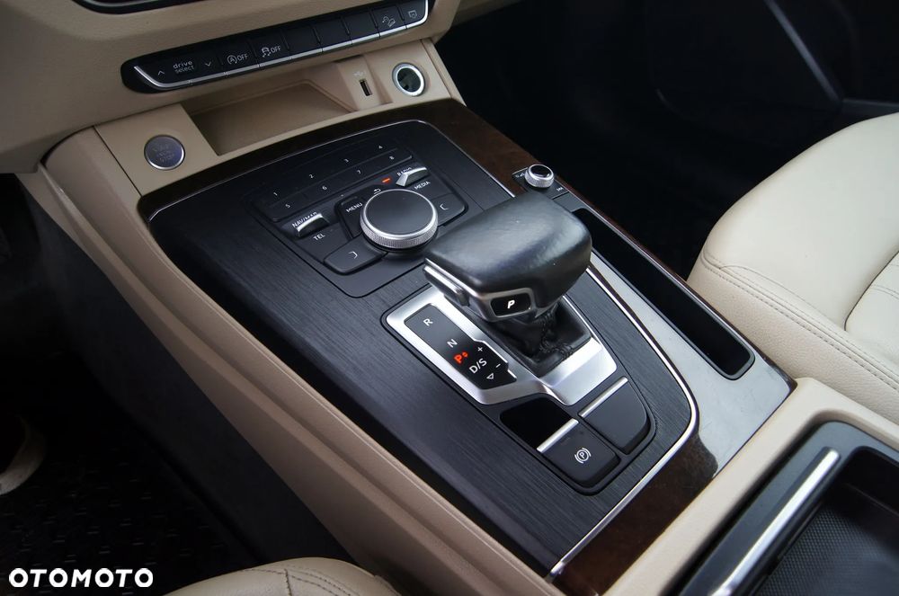 Audi Q5 45 TFSI quattro S tronic - 24