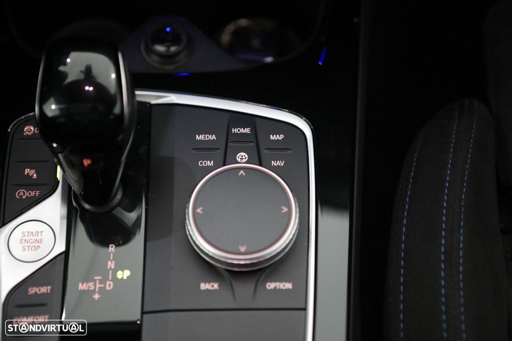 BMW 118 d Pack Desportivo M Pro - 27