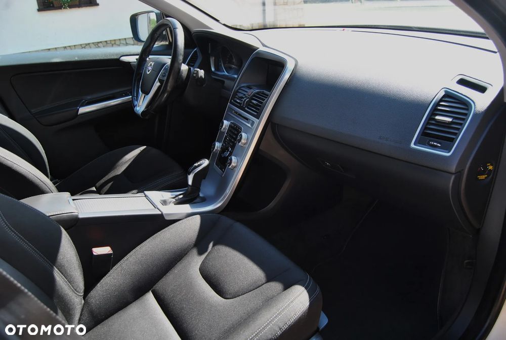 Volvo XC 60 D3 Geartronic Momentum - 7
