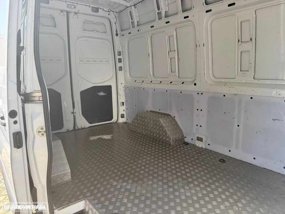 Mercedes-Benz Sprinter - 9