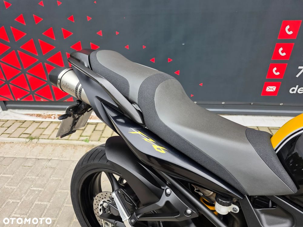 Yamaha FZ6 - 21