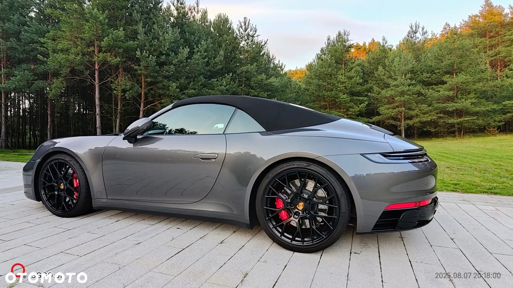 Porsche 911 Carrera 4 GTS Cabrio - 1