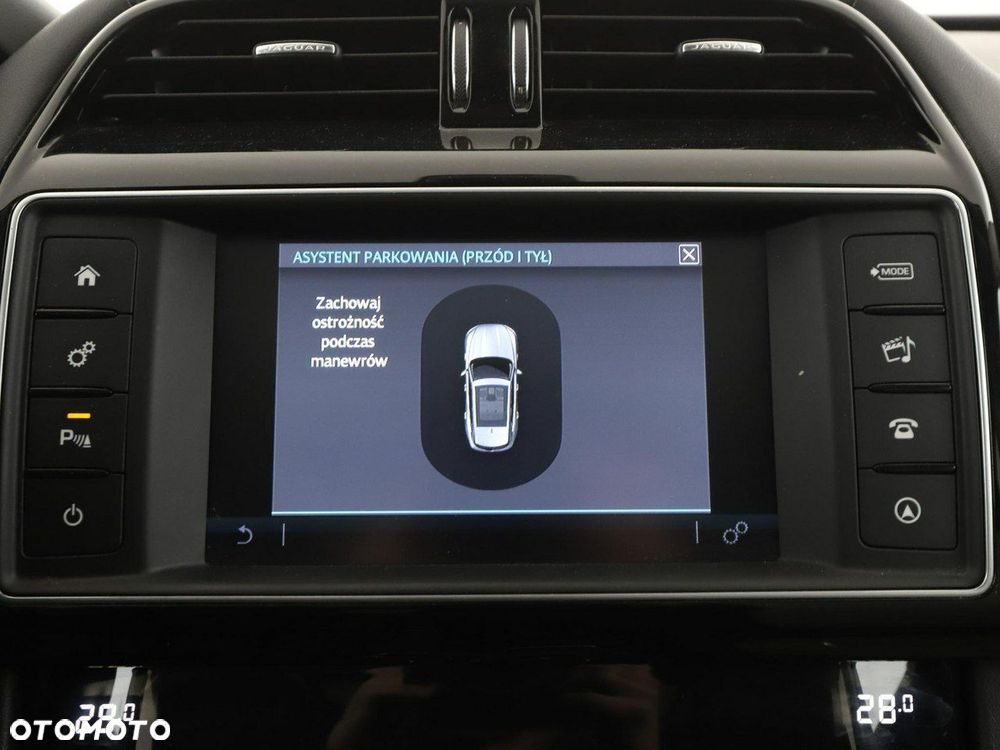 Jaguar F-Pace 2.0 i4D AWD R-Sport - 24