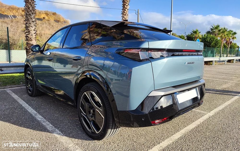 Peugeot E-3008 73 kWh GT - 6