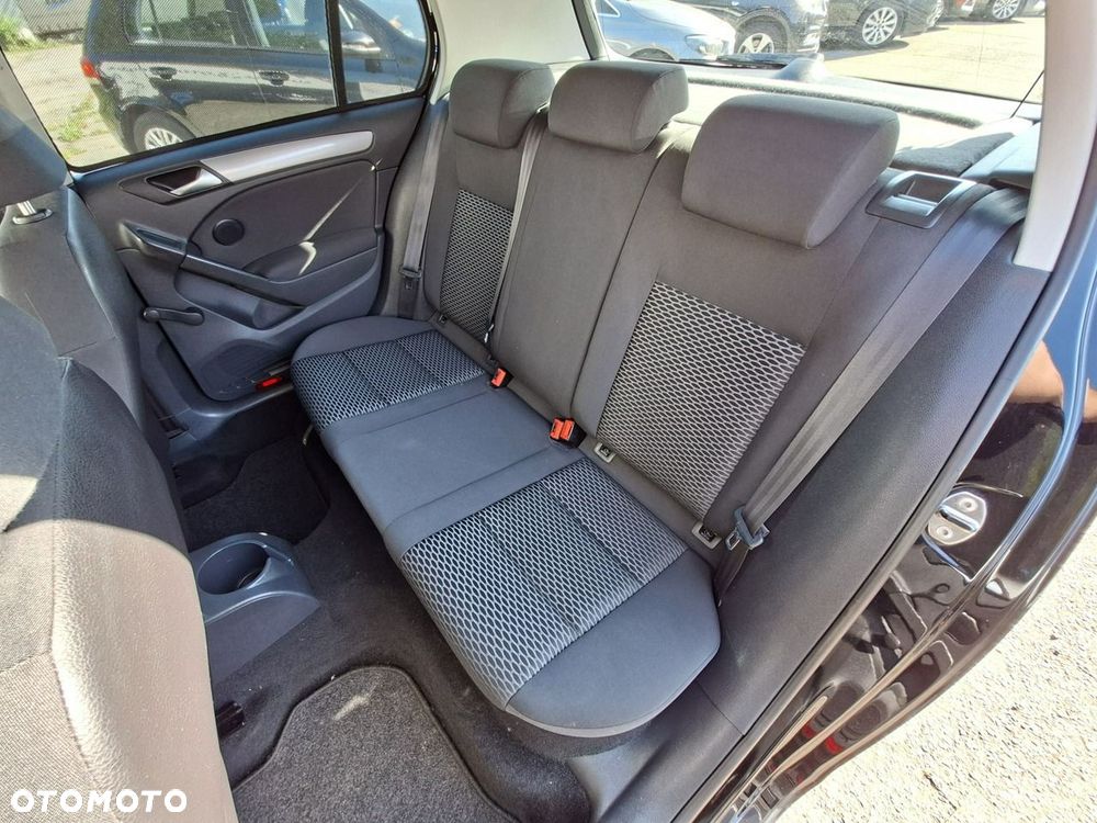 Volkswagen Golf - 23
