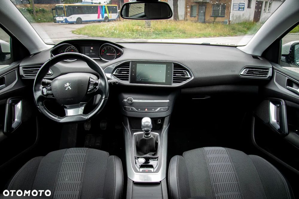 Peugeot 308 PureTech 130 GPF Stop & Start Allure - 5