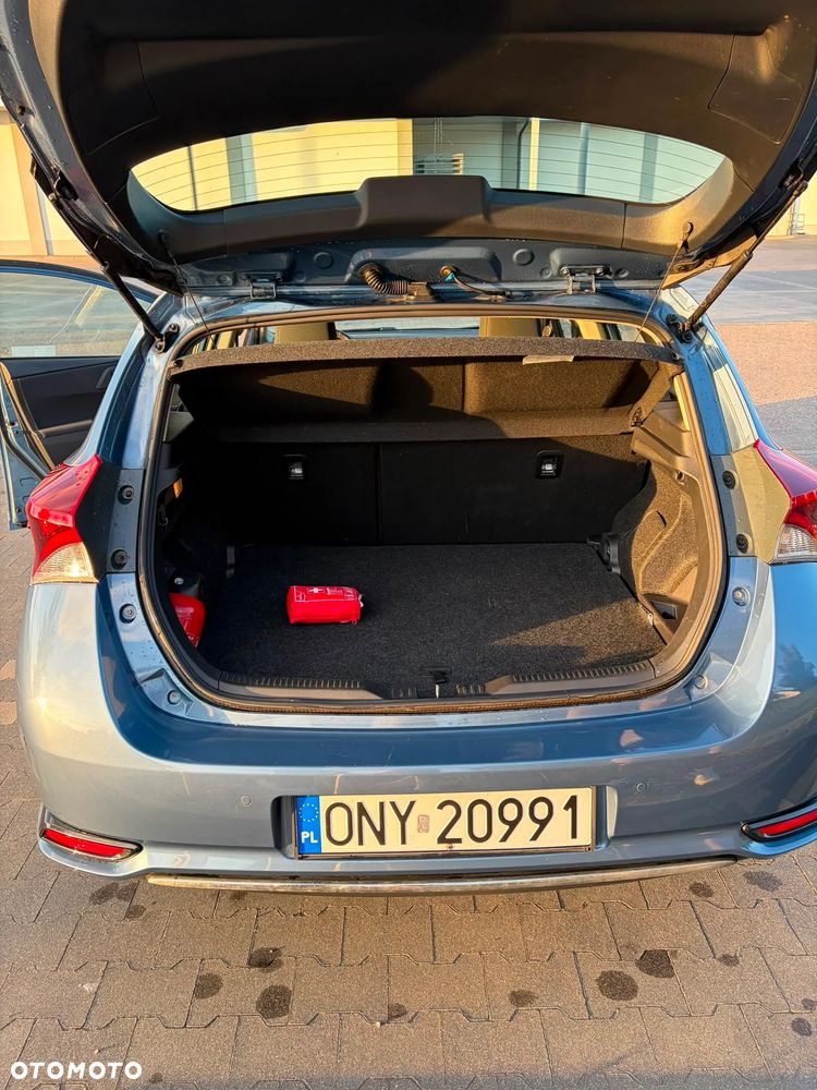 Toyota Auris Hybrid 135 Prestige - 12