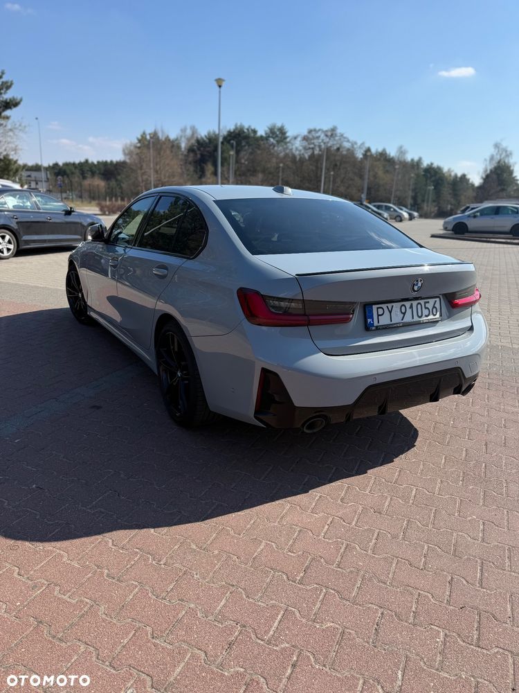 BMW Seria 3 330i M Sport - 13
