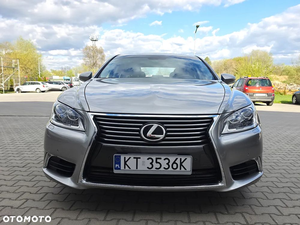 Lexus LS 460 AWD - 2