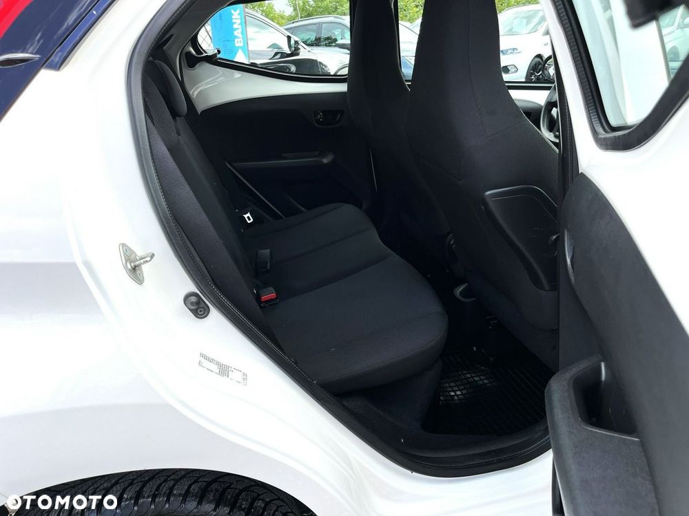 Toyota Aygo x-play club - 23