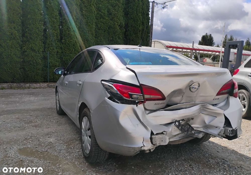 Opel Astra 1.6 CDTI DPF ecoFLEX TourerStart/Stop ENERGY - 4