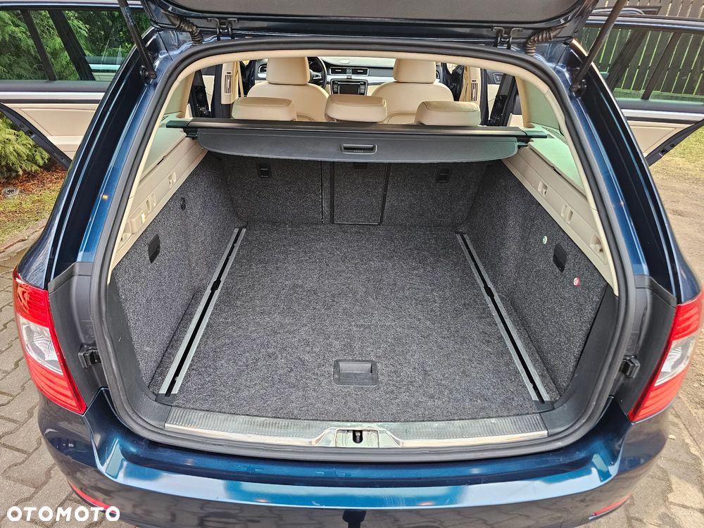 Skoda Superb 2.0 TDI 4x4 Elegance - 26