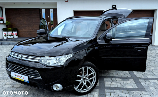 Mitsubishi Outlander 2.0 4WD Plug-In Hybrid Top
