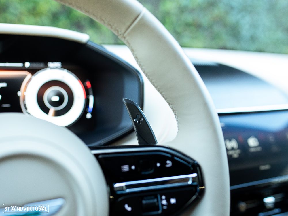 Aston Martin DBX 707 - 44