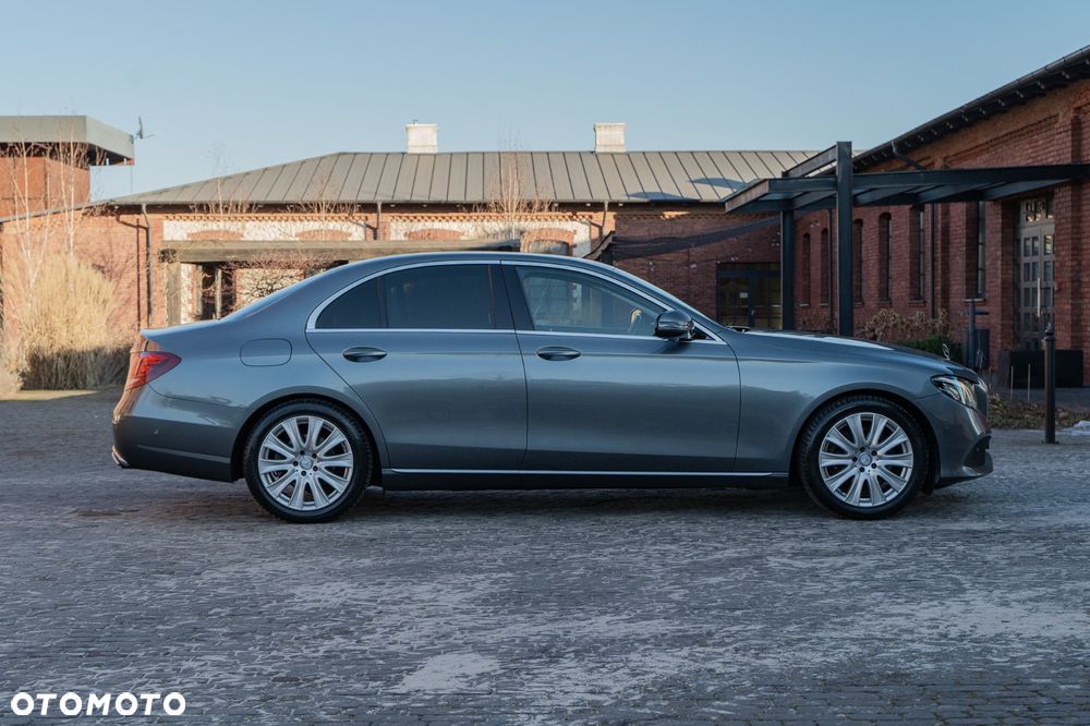 Mercedes-Benz Klasa E 220 d 4-Matic Business Edition 9G-TRONIC - 5