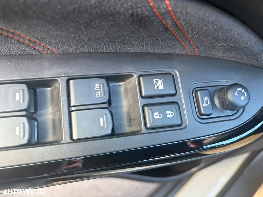 Suzuki Vitara 1.4 Boosterjet 6AT MHEV Signature - 14