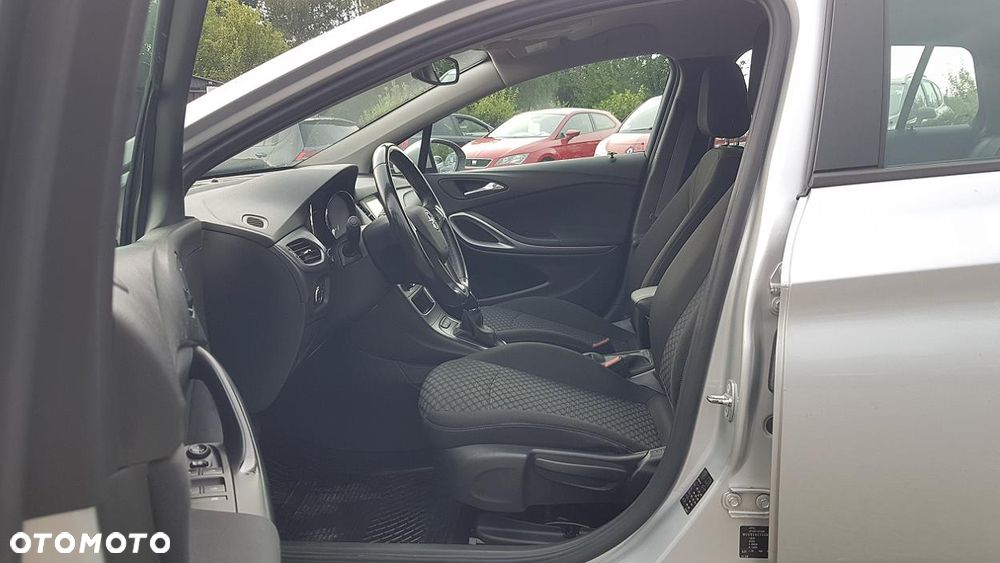 Opel Astra 1.6 CDTI Essentia - 23