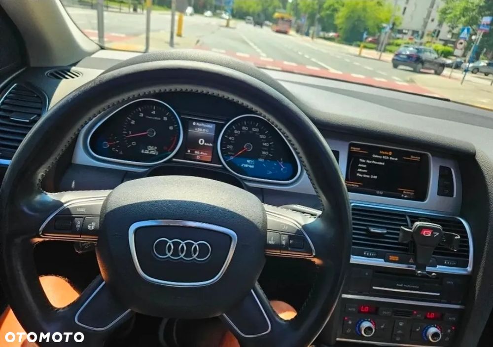 Audi Q7 - 10
