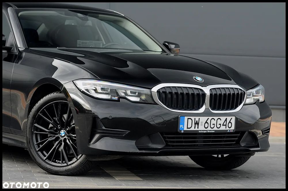 BMW Seria 3 320i - 5