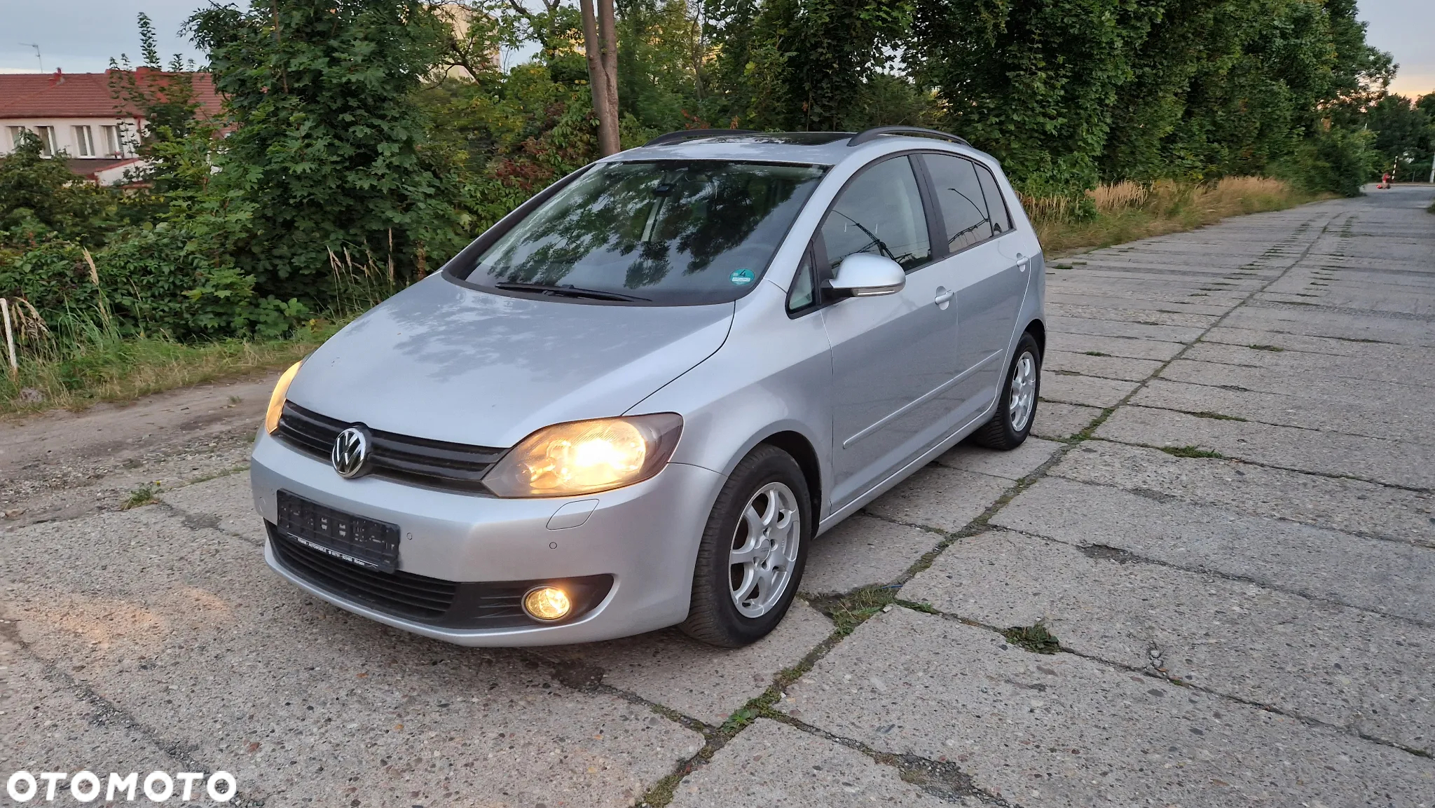 Volkswagen Golf Plus 2.0 TDI Comfortline - 29