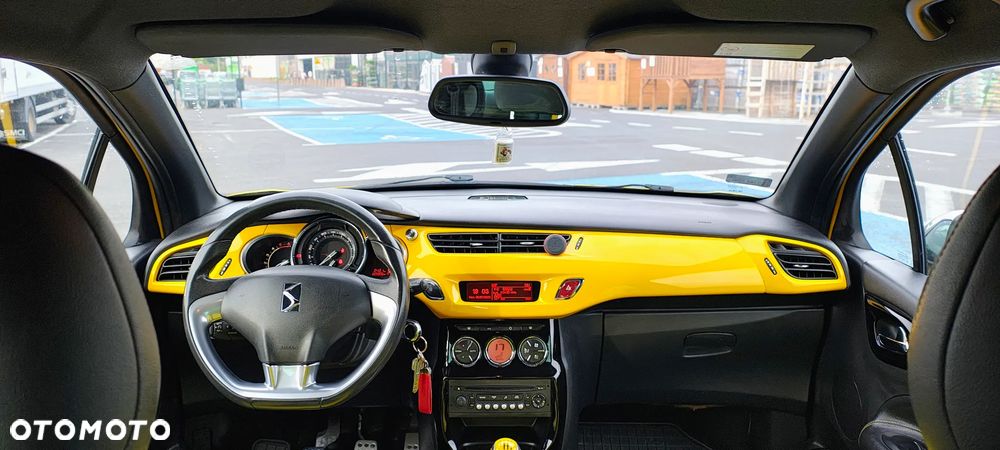 Citroën DS3 1.6 HDi SportChic - 12