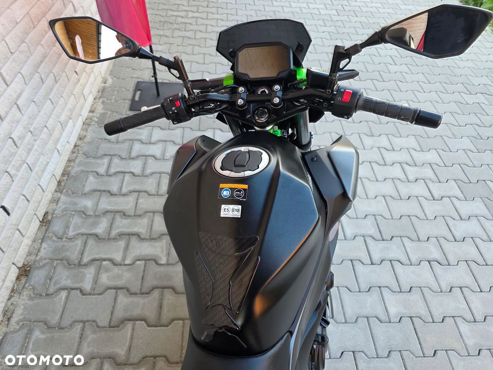 Kawasaki Z - 6
