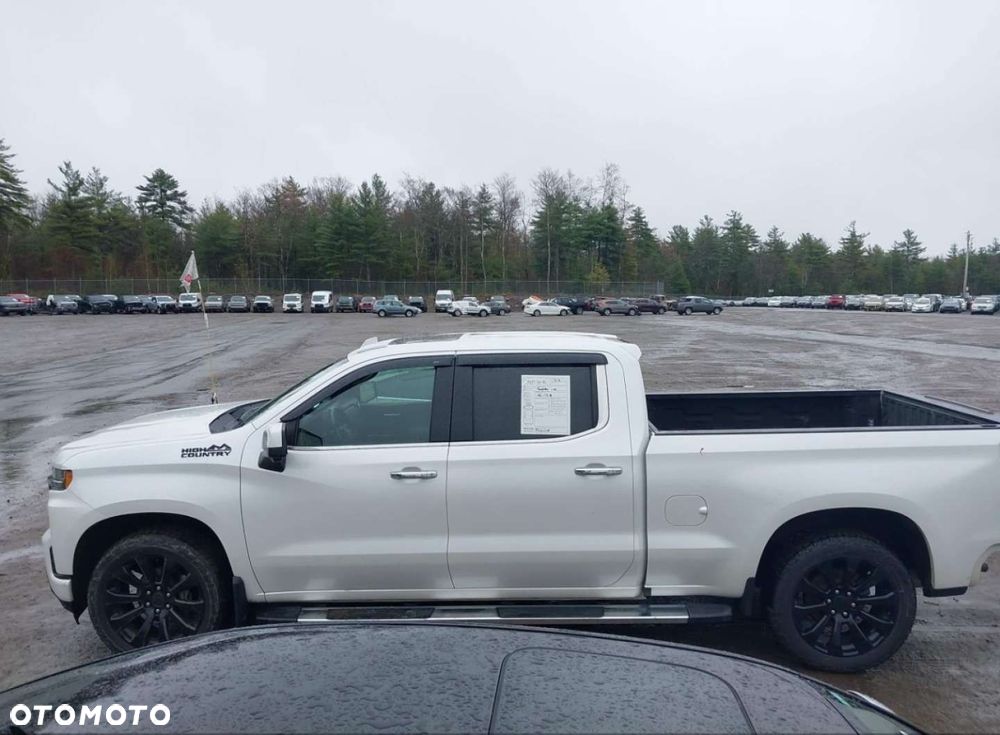 Chevrolet Silverado - 4