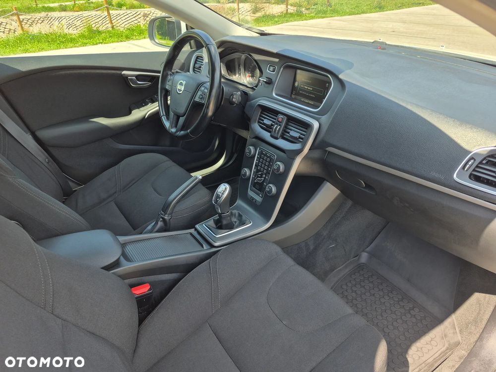Volvo V40 D2 Momentum - 31