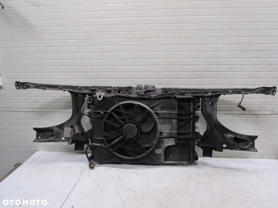 Vw T5 2.5TDI EU pas przedni chłodnica wentylatory - 4