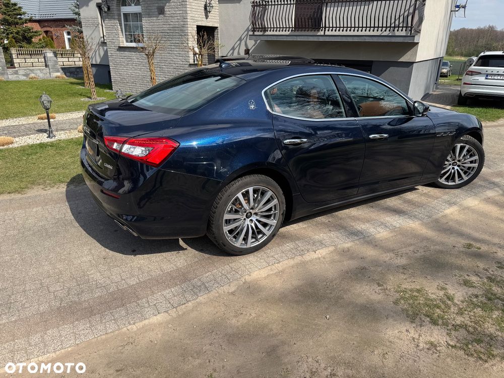 Maserati Ghibli GranSport - 15