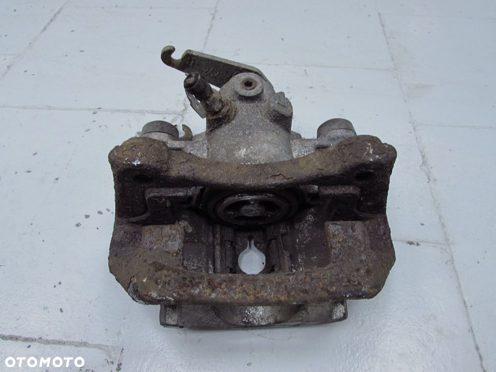 IVECO DAILY IV LIFT 35S ZACISK HAMULCOWY TYL PRAWY TYLNY - 5