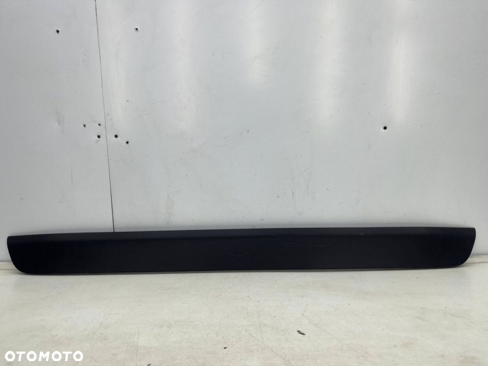 Listwa Toyota RAV4 V 19r.- blenda nakładka dolna klapy bagażnika 76802-42140 76812-42100 - 1