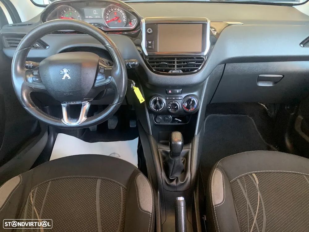 Peugeot 208 1.4 HDi Active - 8