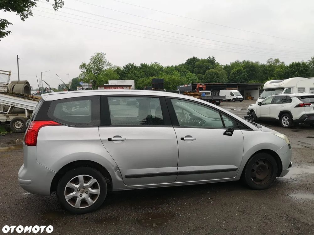 Peugeot 5008 1.6 HDi Premium - 10
