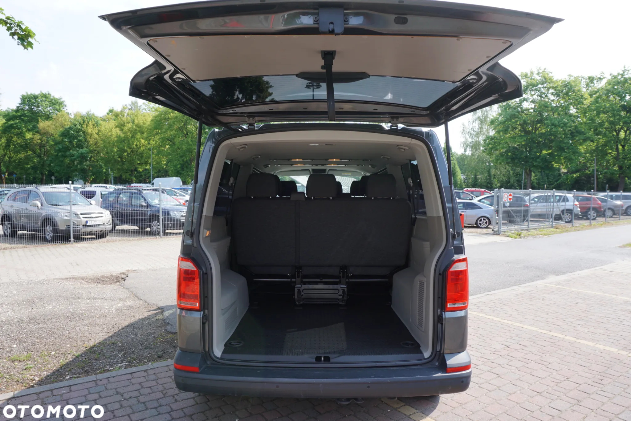 Volkswagen Caravelle 2.0 TDI L2 Highline DSG - 5