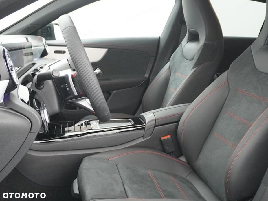 Mercedes-Benz CLA 200 mHEV AMG Line 7G-DCT - 8