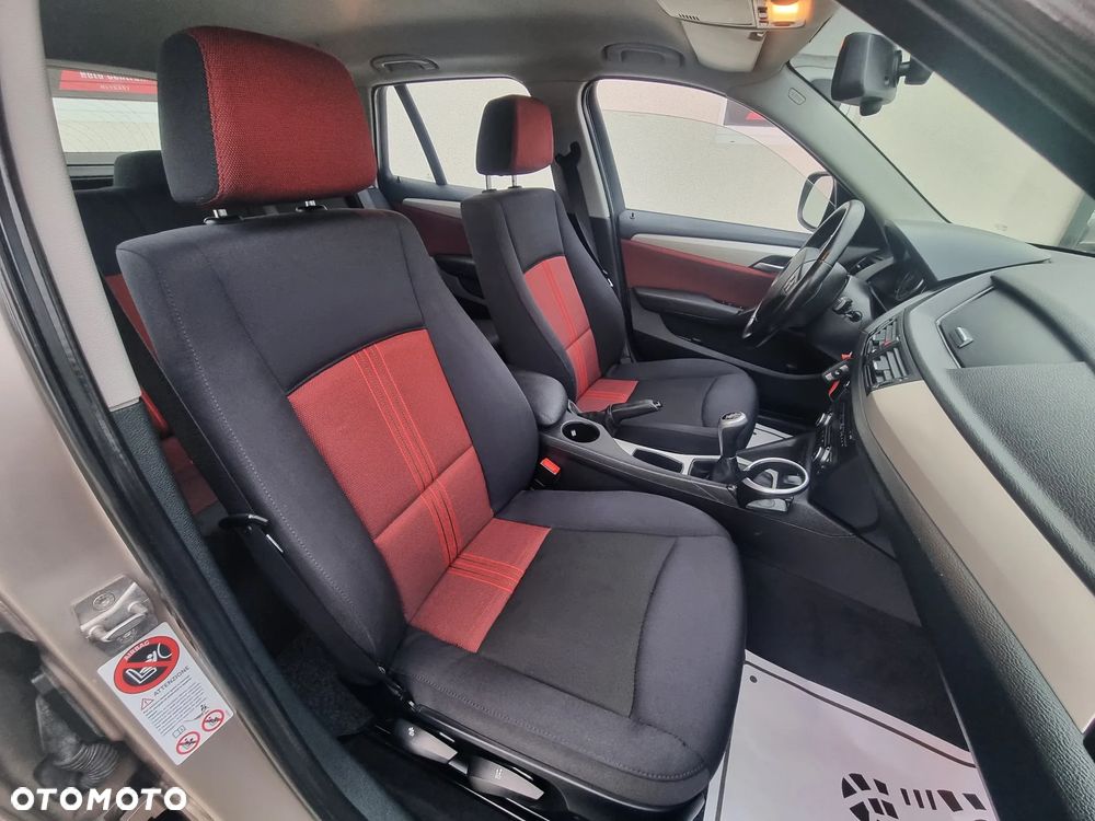 BMW X1 xDrive18d Sport Line - 10