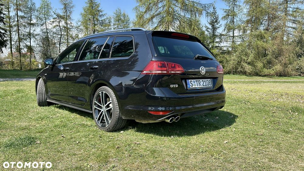 Volkswagen Golf 2.0 TDI BMT GTD DSG - 2