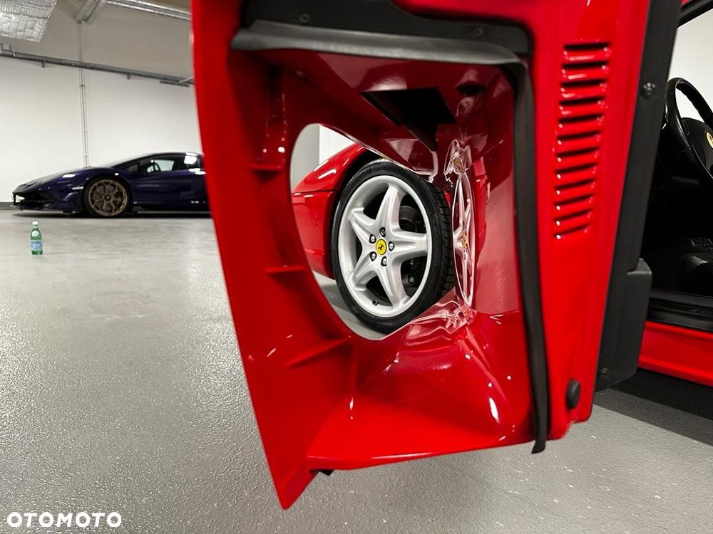 Ferrari F355 - 31