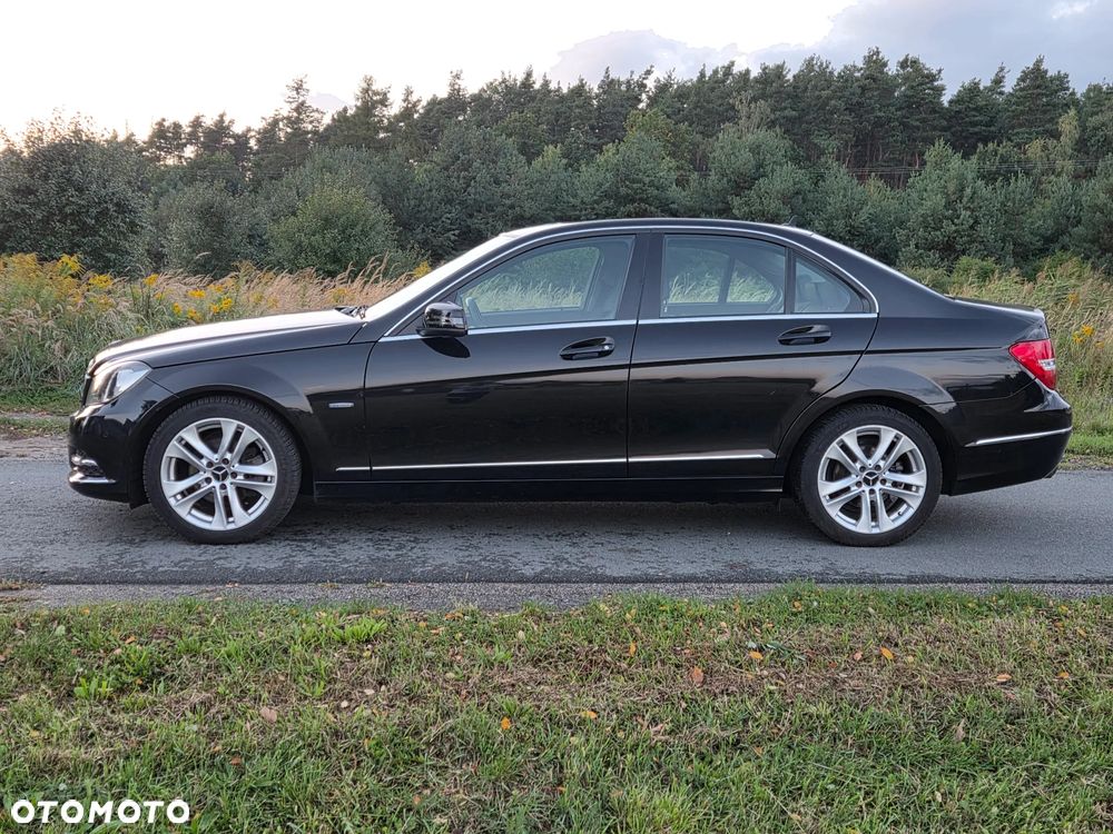 Mercedes-Benz Klasa C 180 CGI Automatik BlueEFFICIENCY Avantgarde - 5