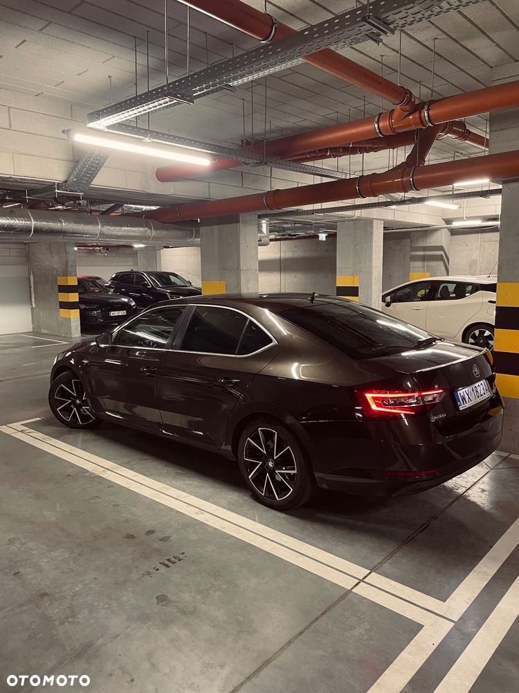 Skoda Superb 2.0 TDI 4x4 L&K DSG - 3